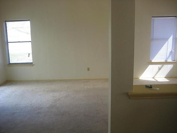 5th image of 12309 Yarmont Way