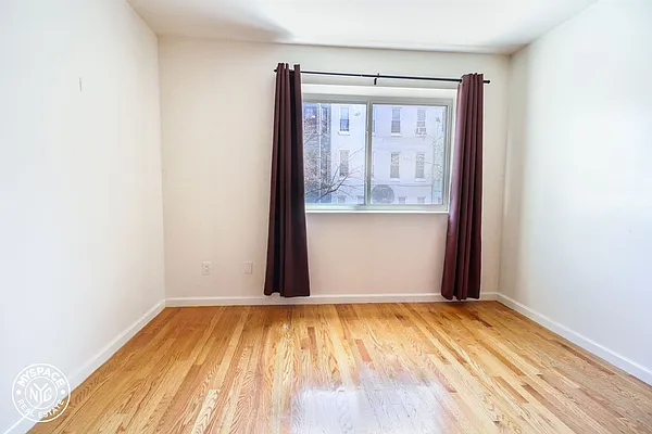 Rented by MySpaceNYC | media 20