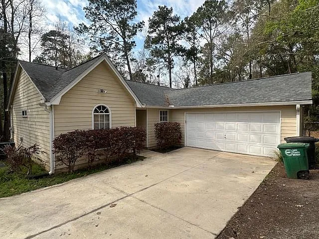 1719 Folkstone Rd — Photo 1