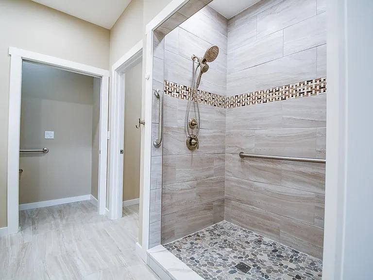 Rosenthal Dr — Photo 20