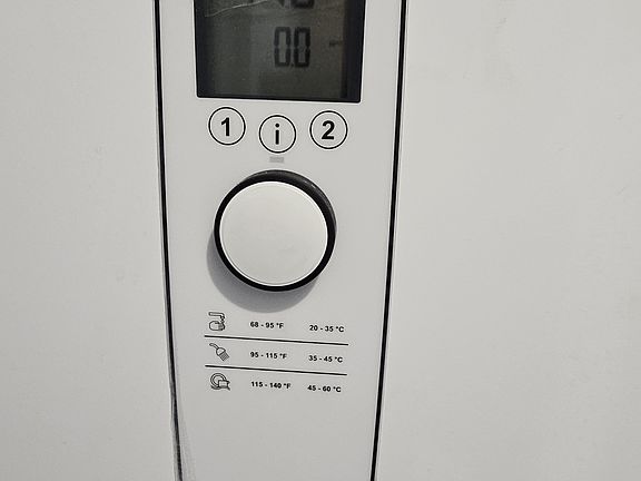 Hot water temperature adjustment.