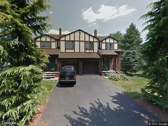 looking at photo 19 is right side of building