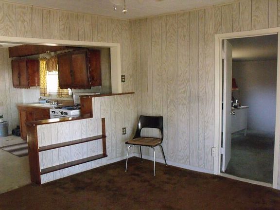 2nd image of 1006 Sealy Ave