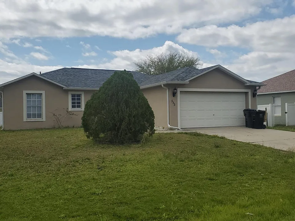 555 Hummingbird Ct