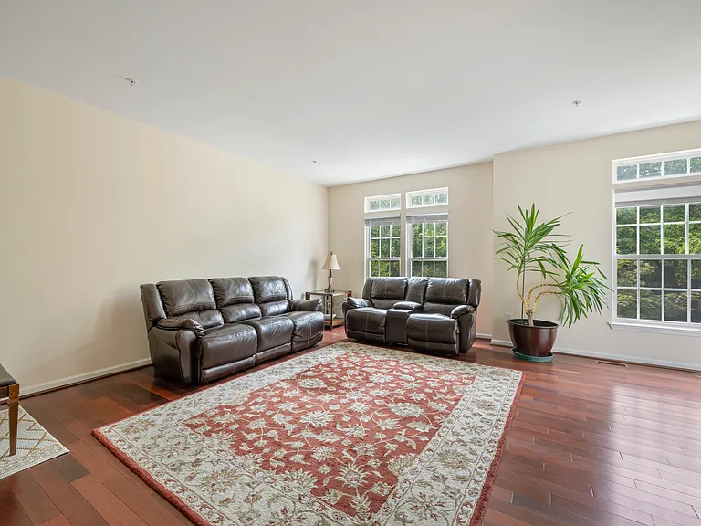10745 Hillingdon Rd — Photo 47