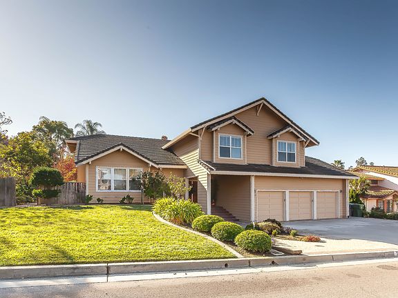 2nd image of 3394 Meadowlands Ln