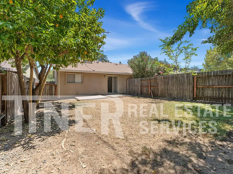 5535 E Knoll Dr — Photo 18
