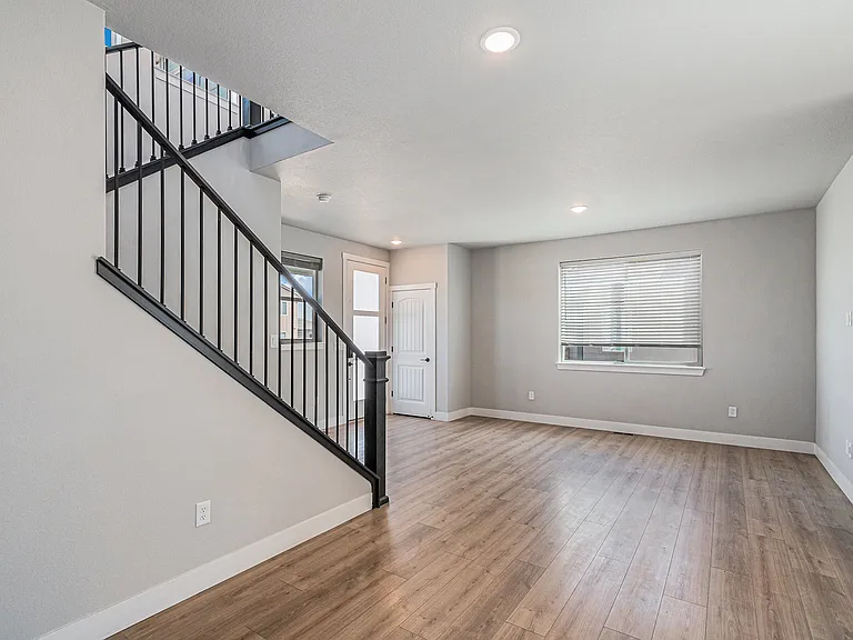 6019 Denys Dr — Photo 9