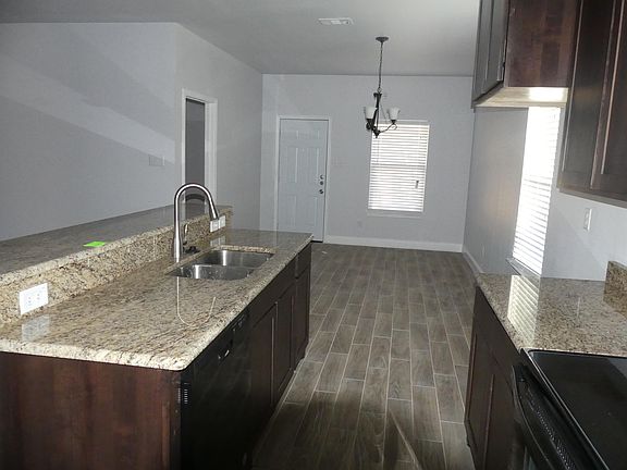 4th image of 1903 Morgan St