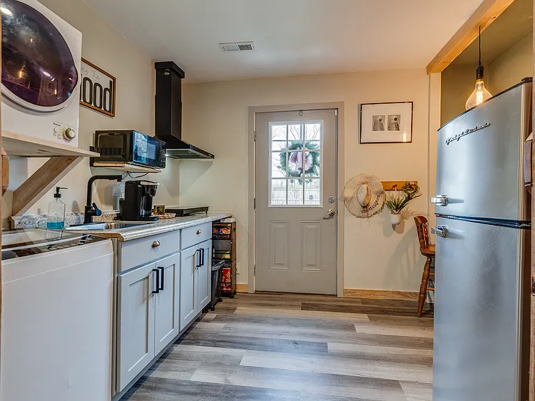 2104 Miller Ln — Photo 23