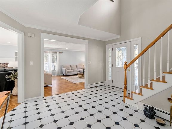 4th image of 61 Lincoln Rd