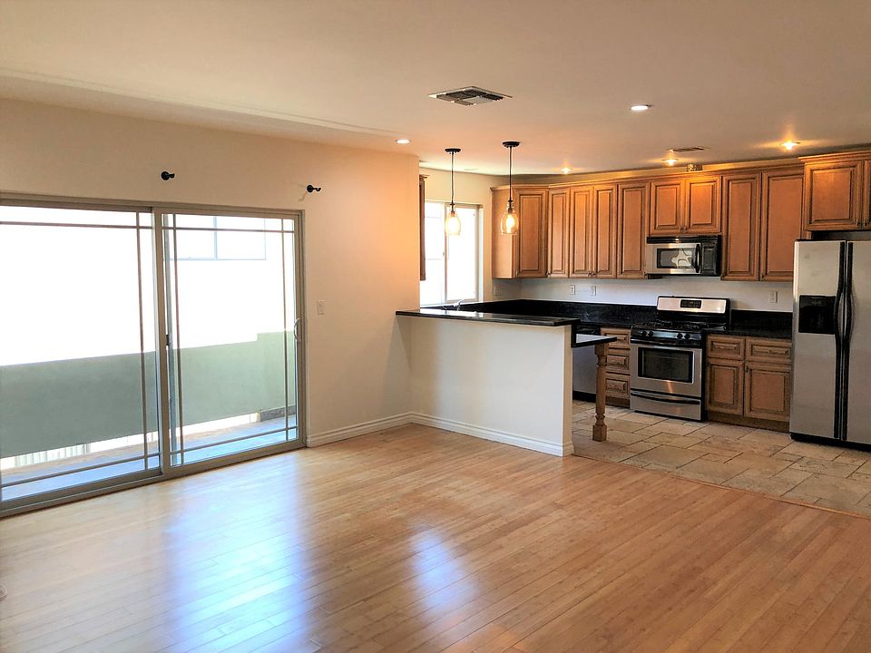 1st image of 11012 Fruitland Dr APT 5