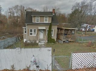 436 Woodlawn Avenue Ext, Bridgeport, CT 06606