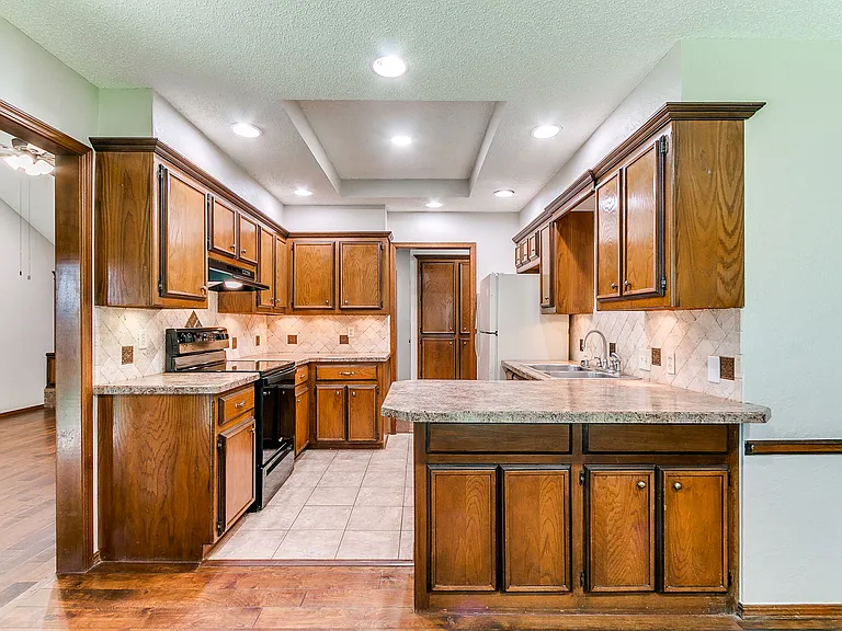4721 Persimmon Ct — Photo 9