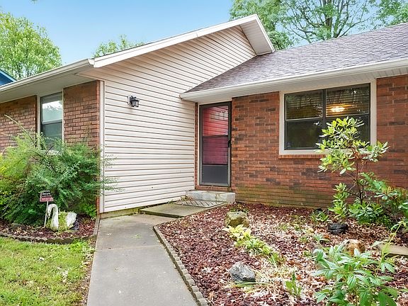 3rd image of 3244 W Village Ln