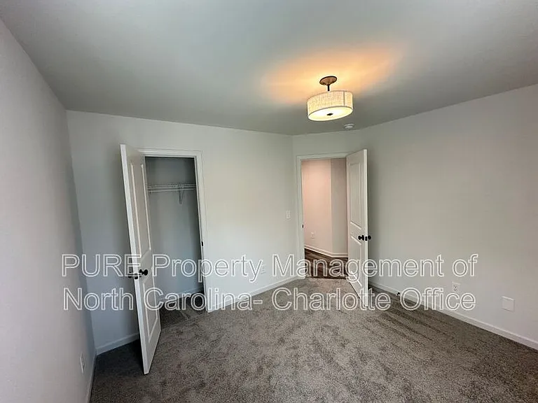 2649 Hemphill St — Photo 36