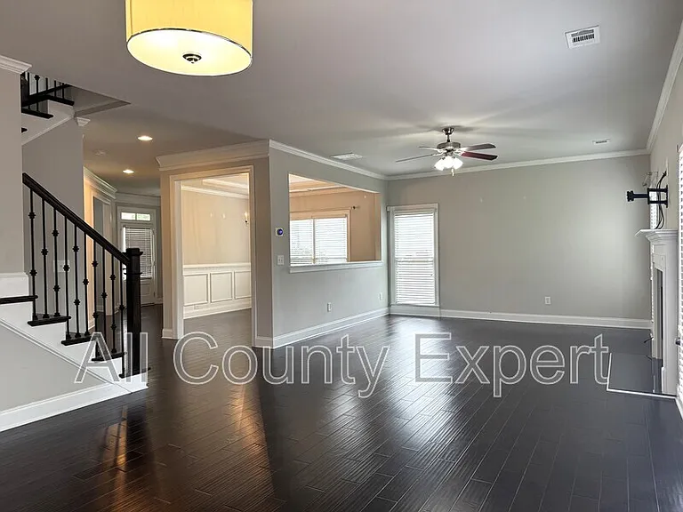 1674 Fairview Dr — Photo 10