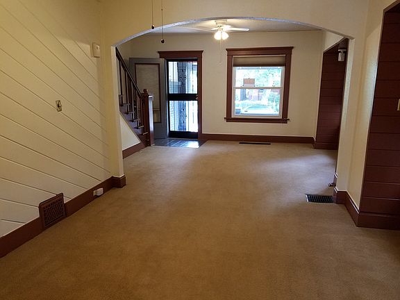 4th image of 2045 N Vine St