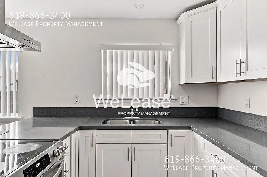 Newly renovated home with on-site laundry room! — Photo 1