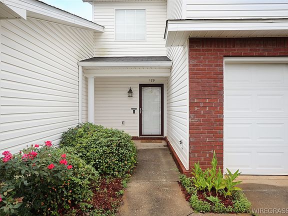 2nd image of 129 Jasmine Cir