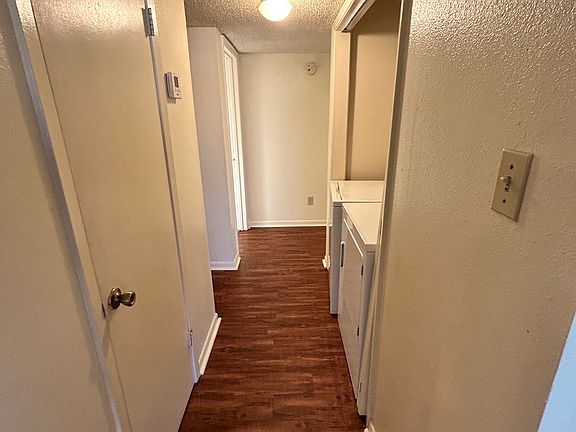 4th image of 1002 Summer Court Cir APT B