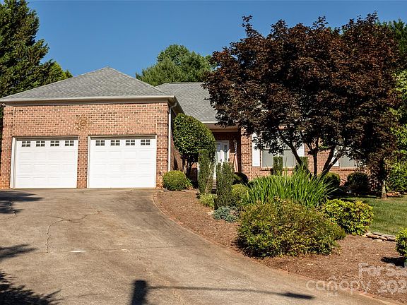 2nd image of 1740 7th Street Ln SE