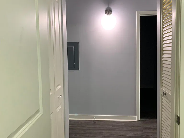 50 E 16th St #1007 — Photo 17