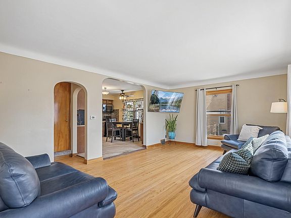 5th image of 1749 5th St E