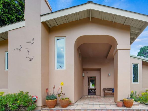 42 Upper Cir, Carmel Valley, CA 93924
