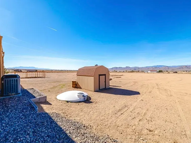 10563 N Garrett Dr — Photo 11