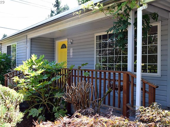 3rd image of 110 Park Dr