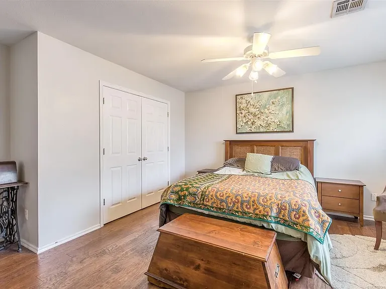 3901 W Canton St — Photo 7