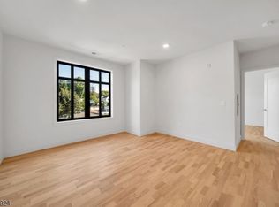 1037 Amboy Ave #203, Edison, NJ