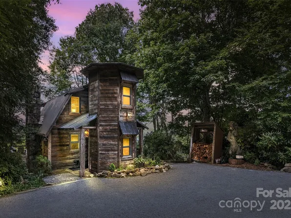 96 Evergreen Galax Ln, Maggie Valley, NC 28751