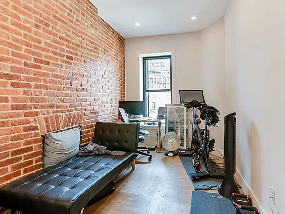5th image of 583 Bergen St