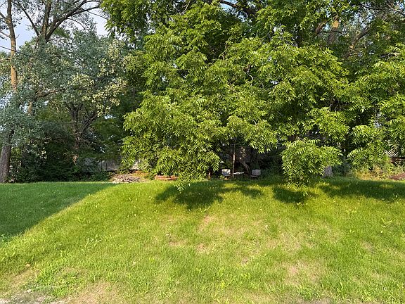 2nd image of 443 N Washington Ave