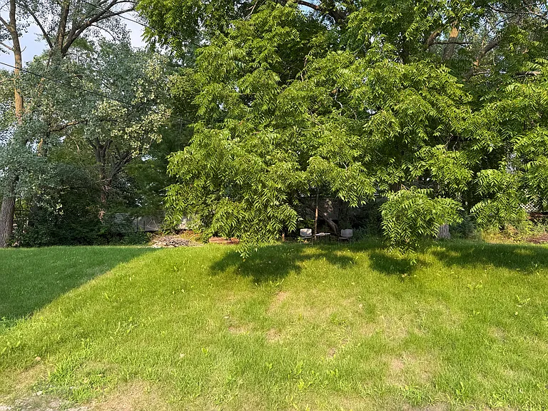 443 N Washington Ave — Photo 2