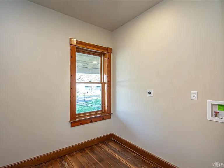 117 Montgomery Ave — Photo 29