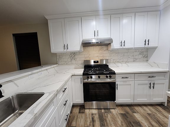 3rd image of 6636 Persia Ave