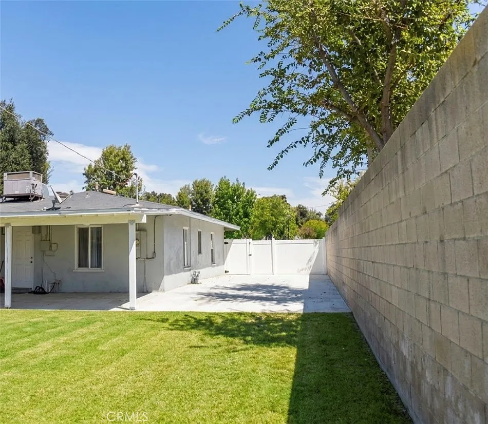 4 bed, 1186 sqft, $4,300 — Photo 4