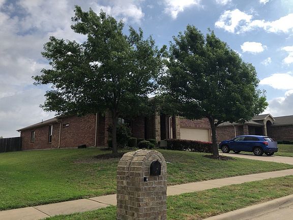 3rd image of 707 Saline Creek Dr