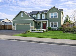 817 River Knoll Way, Springfield, OR 97477