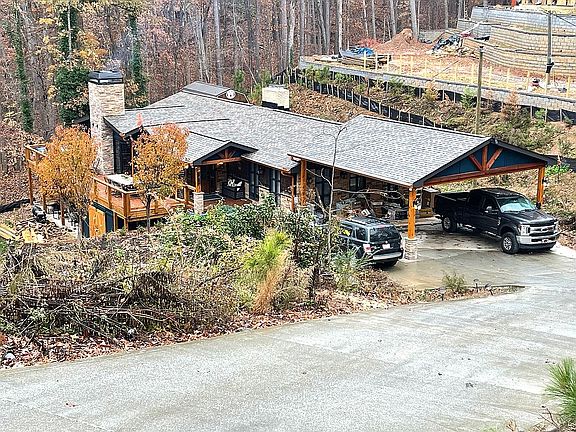 4th image of 5450 Dogwood Ln
