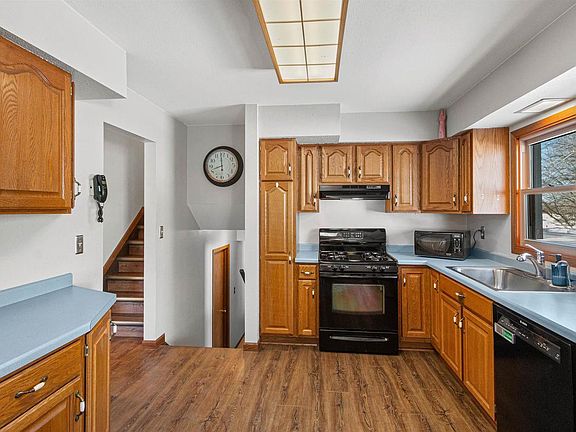 4th image of 5390 COUNTY ROAD Q