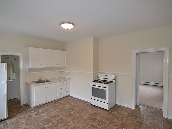 3rd image of 68 Highland St #68
