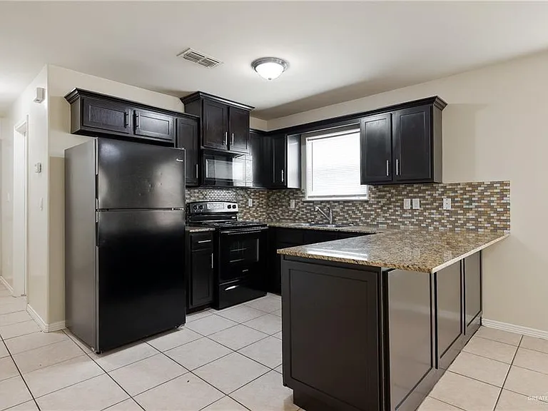 2305 W Mile 3 Rd — Photo 14