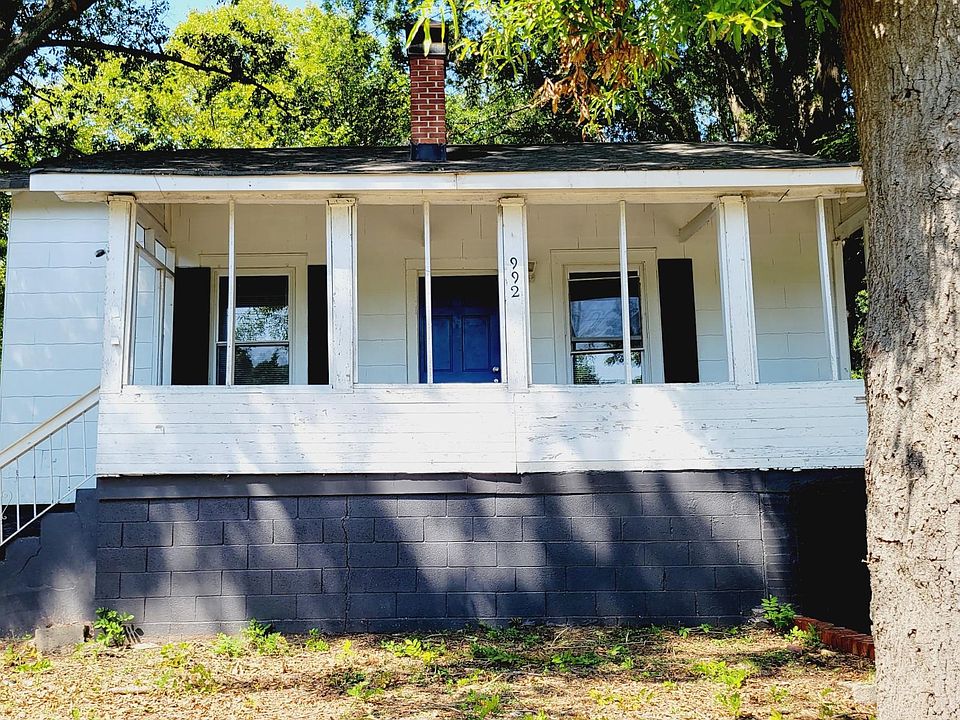 1st image of 992 Bond Ave