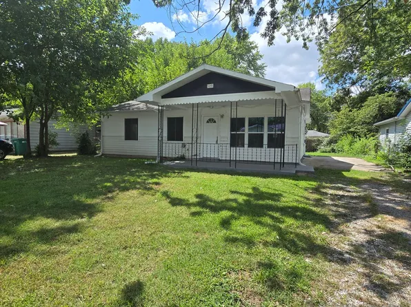 109 Saint Leo Dr, Cahokia, IL 62206
