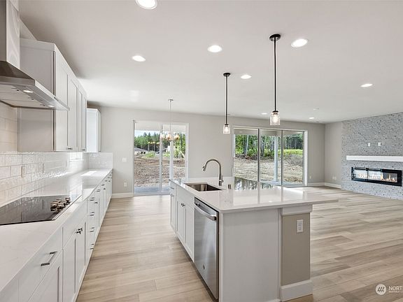 4th image of 10116 135th (Lot 28) Avenue NE