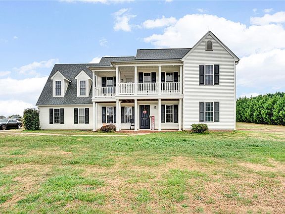 2nd image of 133 Hurst Ave